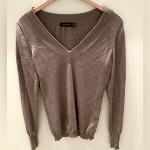 The Limited Women's V-Neck Sweater in Taupe